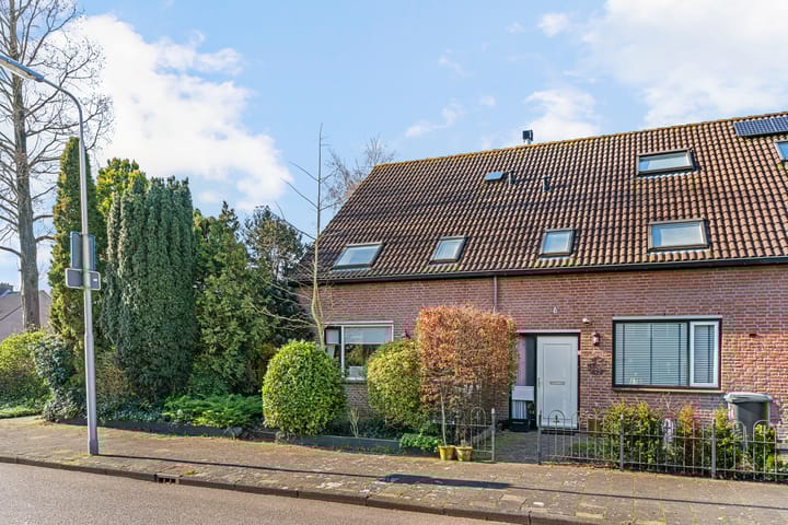 Foto 2 van van Leeuwenhoekstraat 1