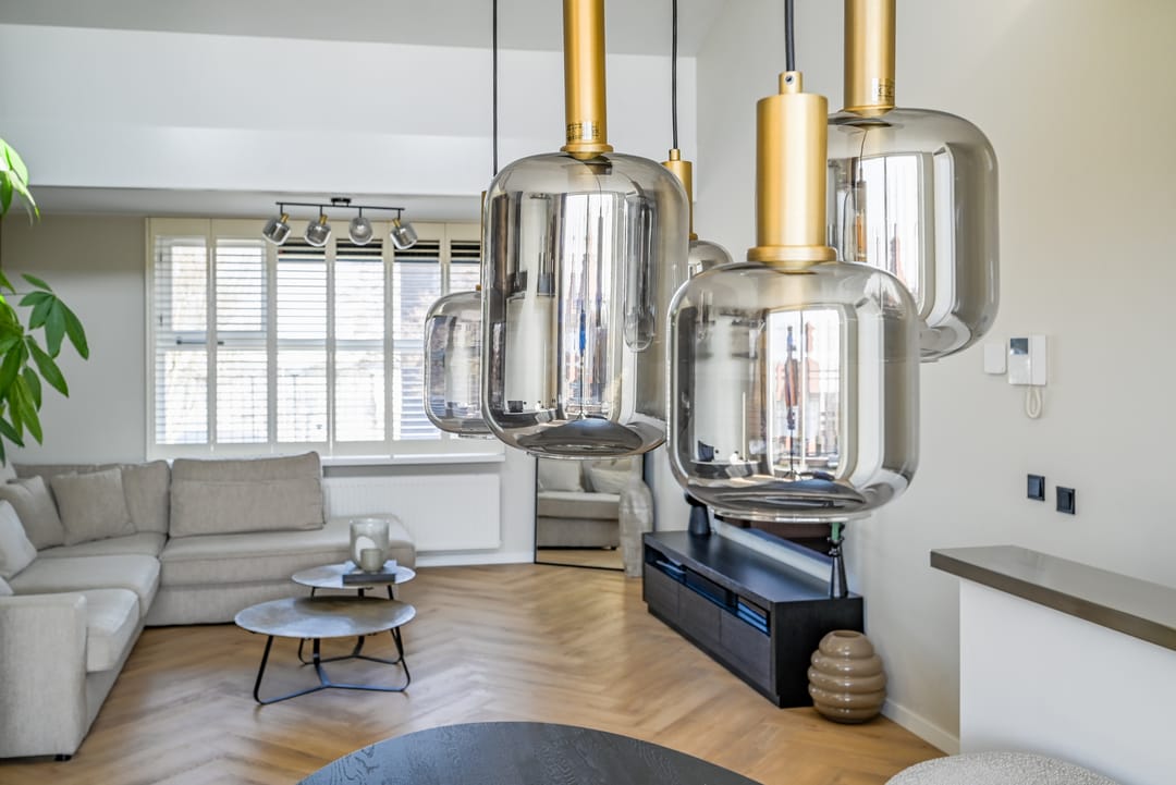 Trendy Renovated Maisonnette with Sunny Southwest Terrace — 12