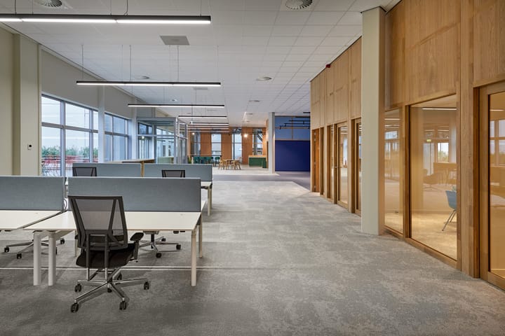 Polarisavenue 1-101, Hoofddorp