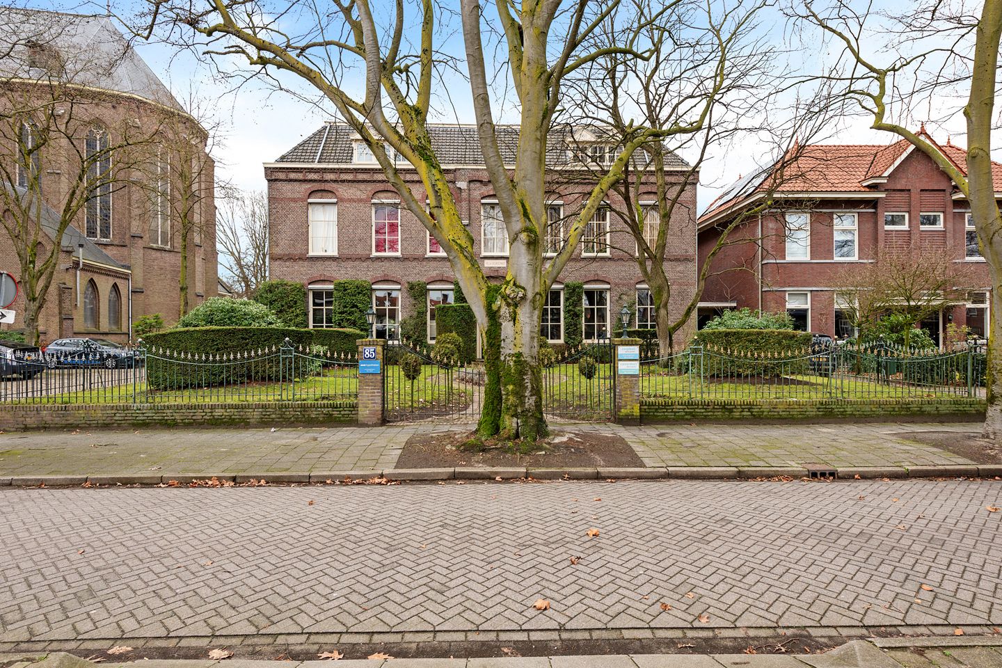 View photo 2 of Geurdenhof 85