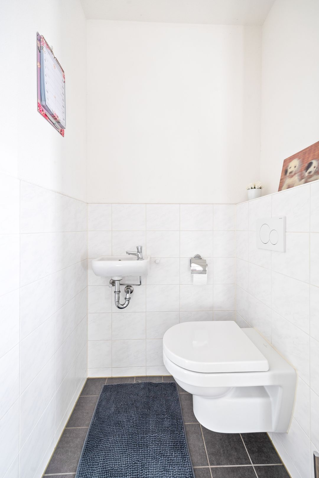Spacious Move-in Ready Terraced House with Garden and Private Parking — 17