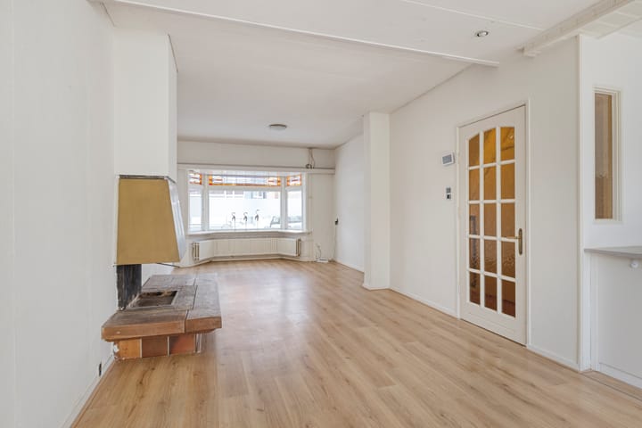 Photo 2 of Van Koetsveldstraat 13