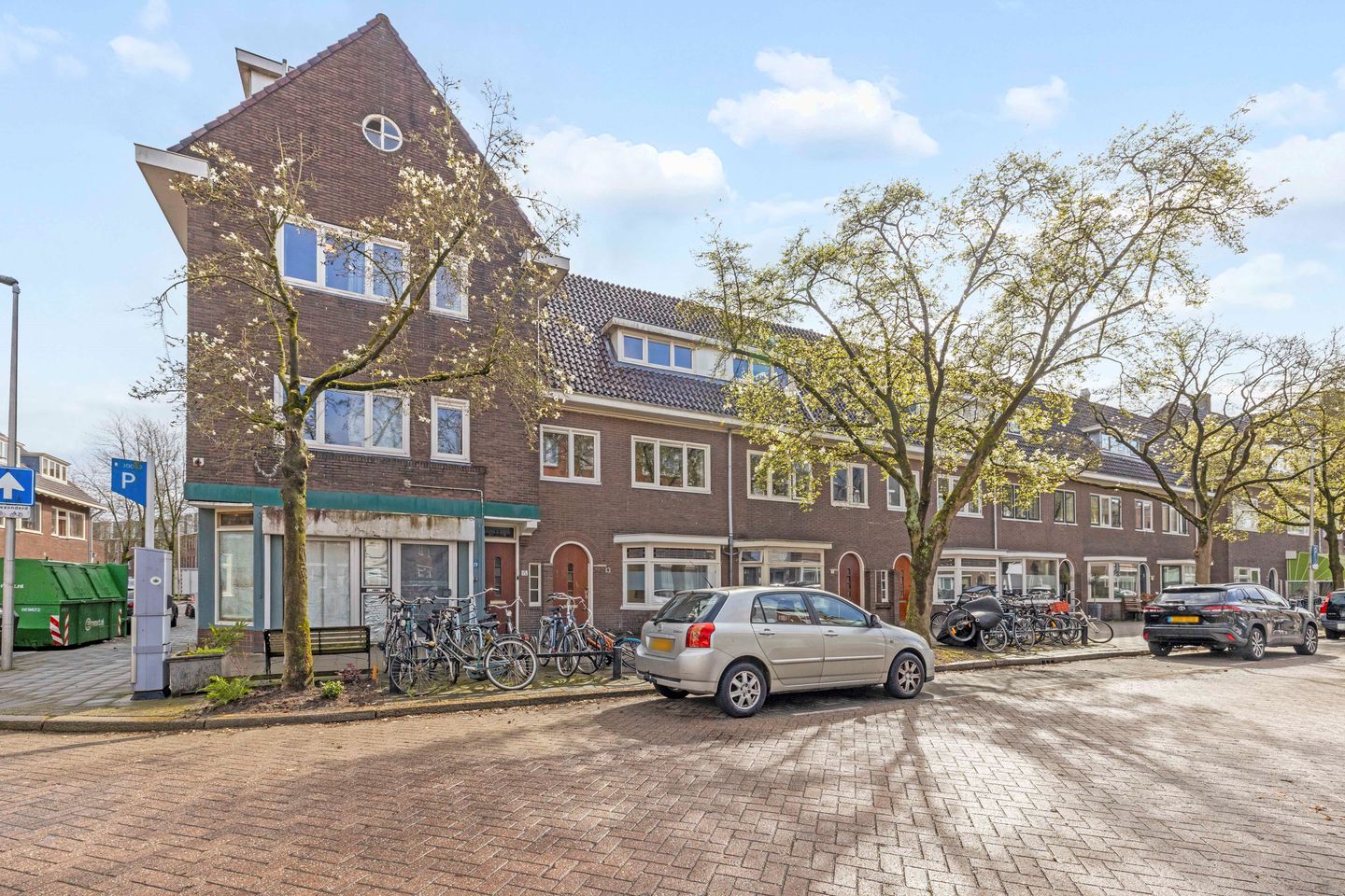 Photo 10 of Van Koetsveldstraat 13