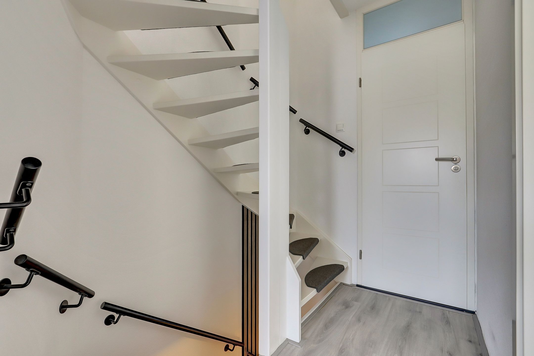 Move-in ready modern terraced home with rooftop terrace and jacuzzi in Gouda — 12