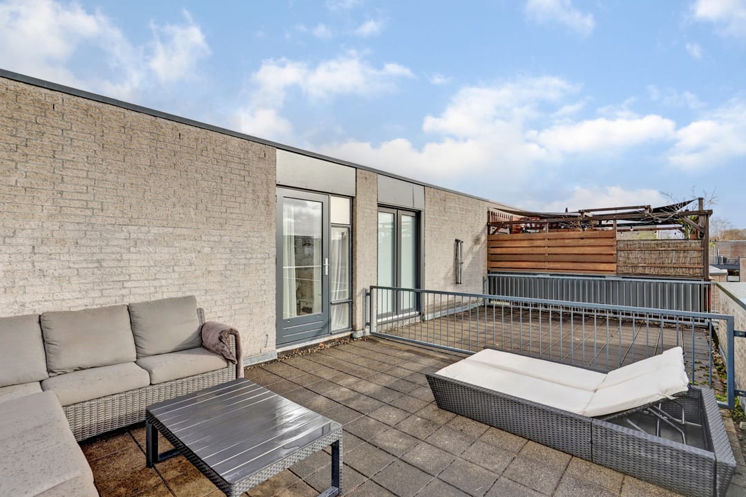 Move-in ready modern terraced home with rooftop terrace and jacuzzi in Gouda — 26