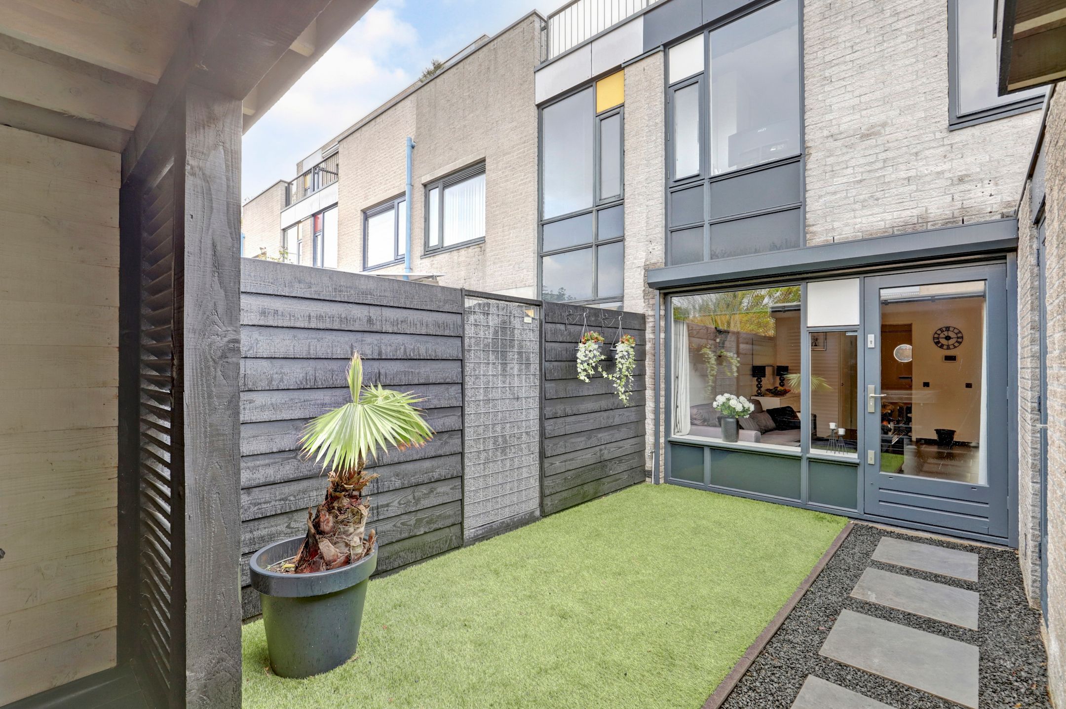 Move-in ready modern terraced home with rooftop terrace and jacuzzi in Gouda — 27