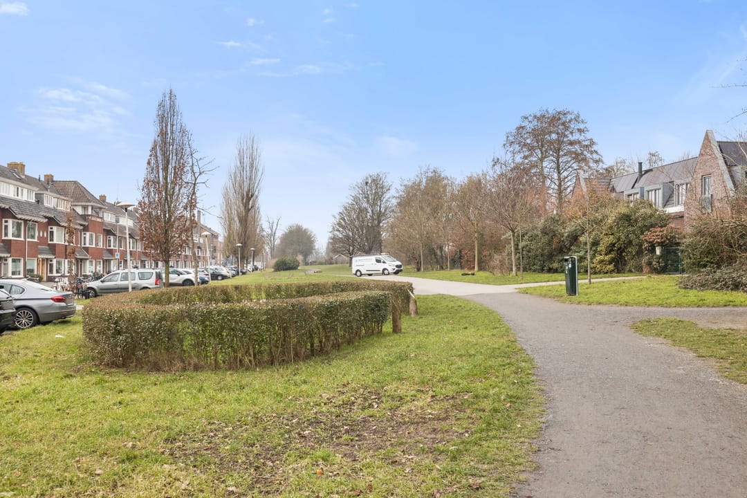 Photo 46 of Van Koetsveldstraat 13