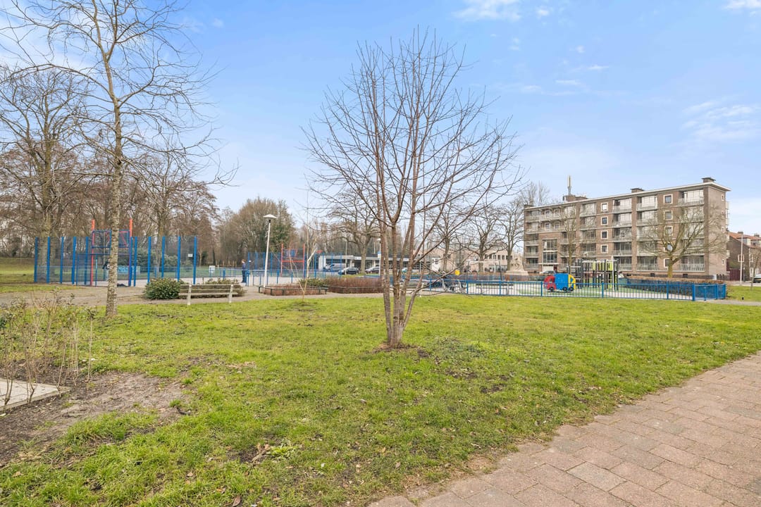 Photo 47 of Van Koetsveldstraat 13