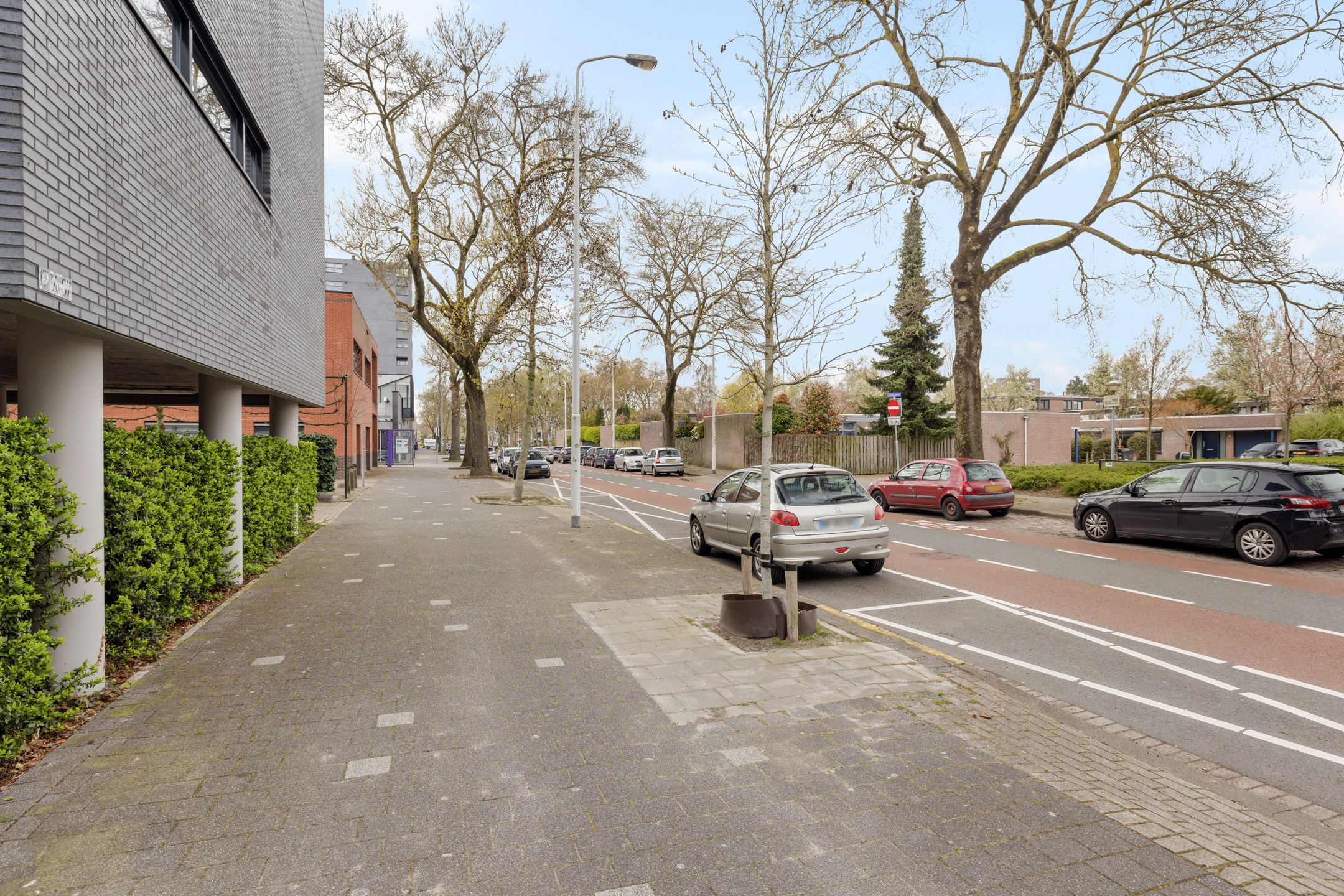 Modern 3-Room Apartment with South-Facing Balcony and Private Parking — 30