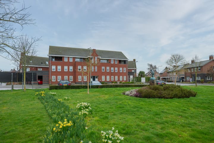 Photo 2 of Schiksedijk 11