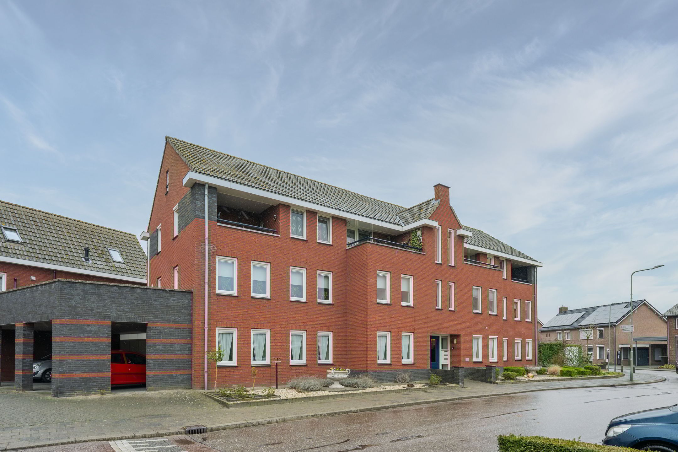 Photo 36 of Schiksedijk 11