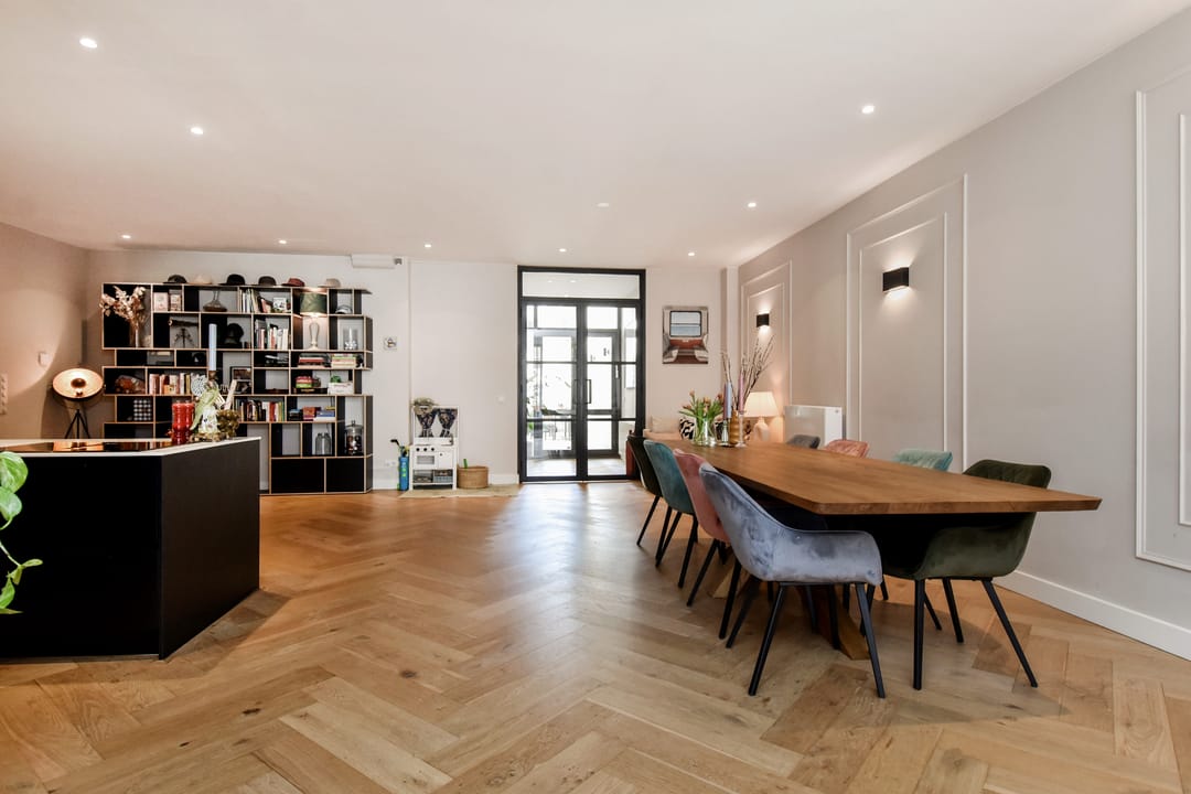 Unique Spacious Ground-Floor Apartment with Private Garage in Regentessekwartier — 12