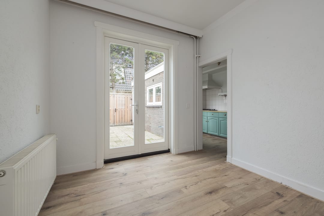 Photo 8 of de Ruyterstraat 9