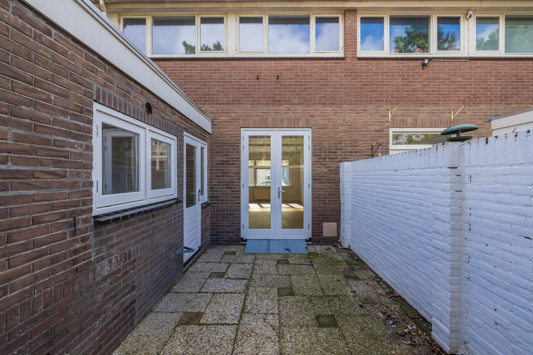 Photo 13 of de Ruyterstraat 9