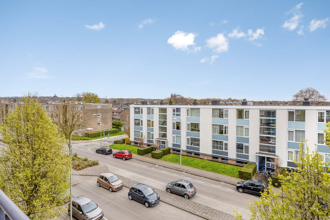 Foto 17 van Adelbert van Scharnlaan G 32