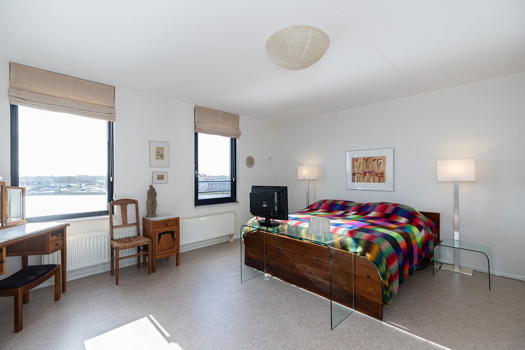 Spacious River View Apartment on the Seventh Floor in Papendrecht — 16