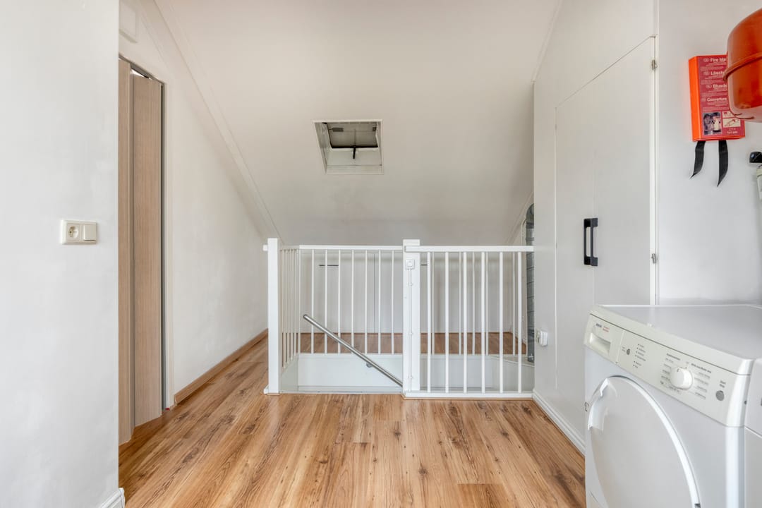 Well-Maintained Terraced Home with Four Bedrooms in Desirable Heivelden Neighborhood — 25
