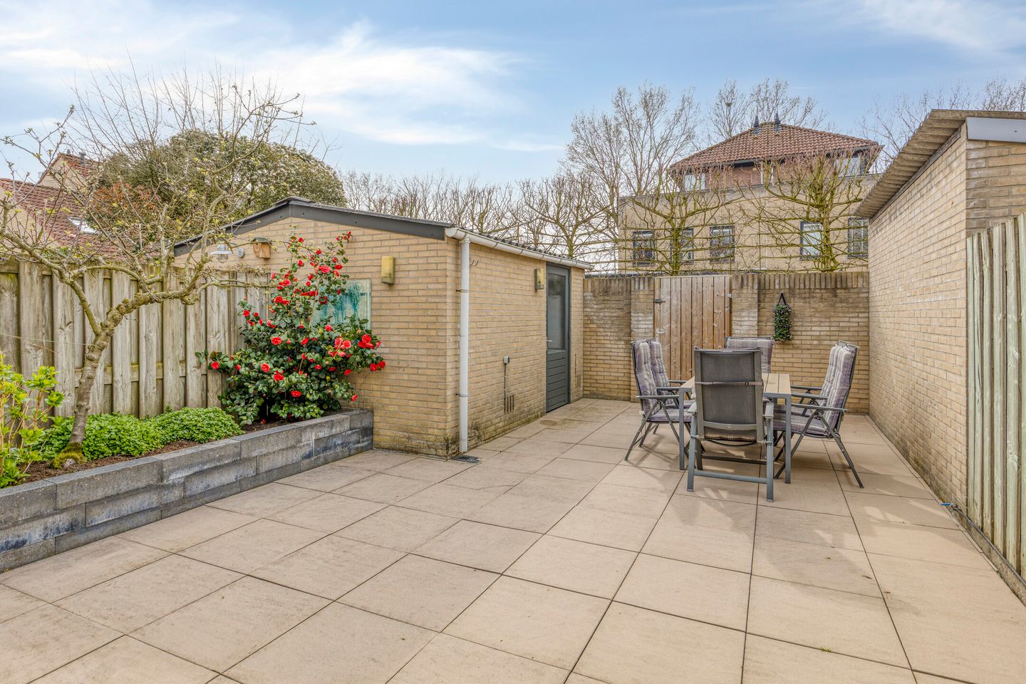 Well-Maintained Terraced Home with Four Bedrooms in Desirable Heivelden Neighborhood — 28