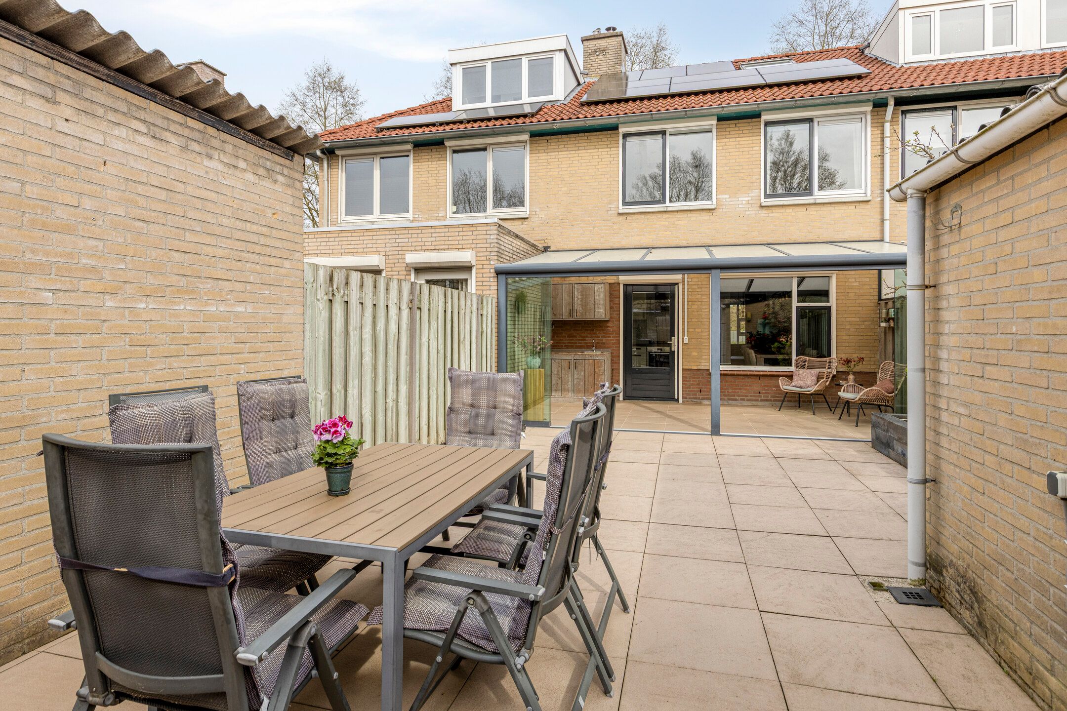 Well-Maintained Terraced Home with Four Bedrooms in Desirable Heivelden Neighborhood — 29