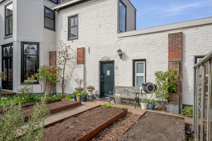 Photo 2 of Laan van Overvest 24