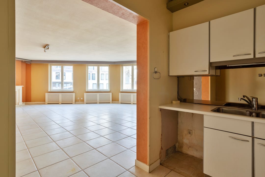 Spacious Apartment with Terrace and Garage in Breda Center — 19