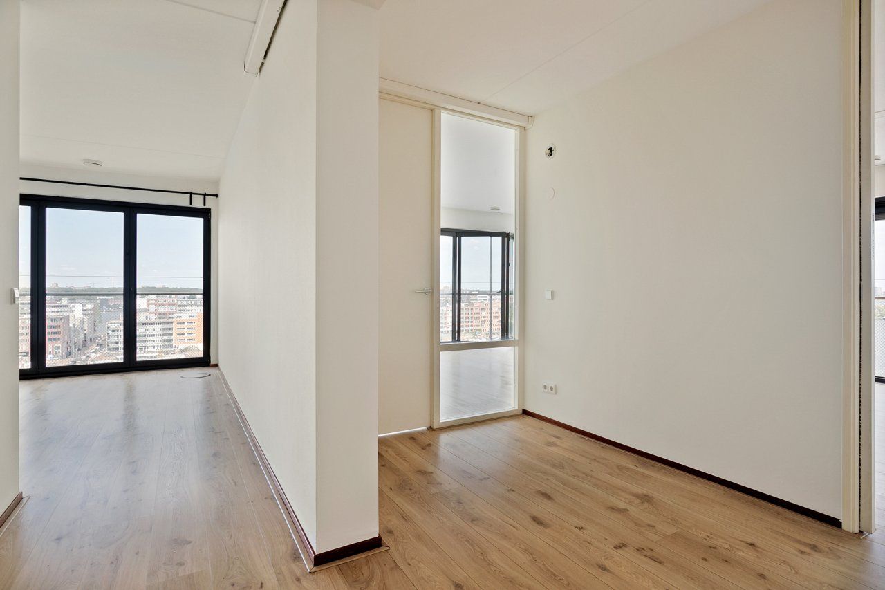 Foto 6 van Purperhoedenveem 110