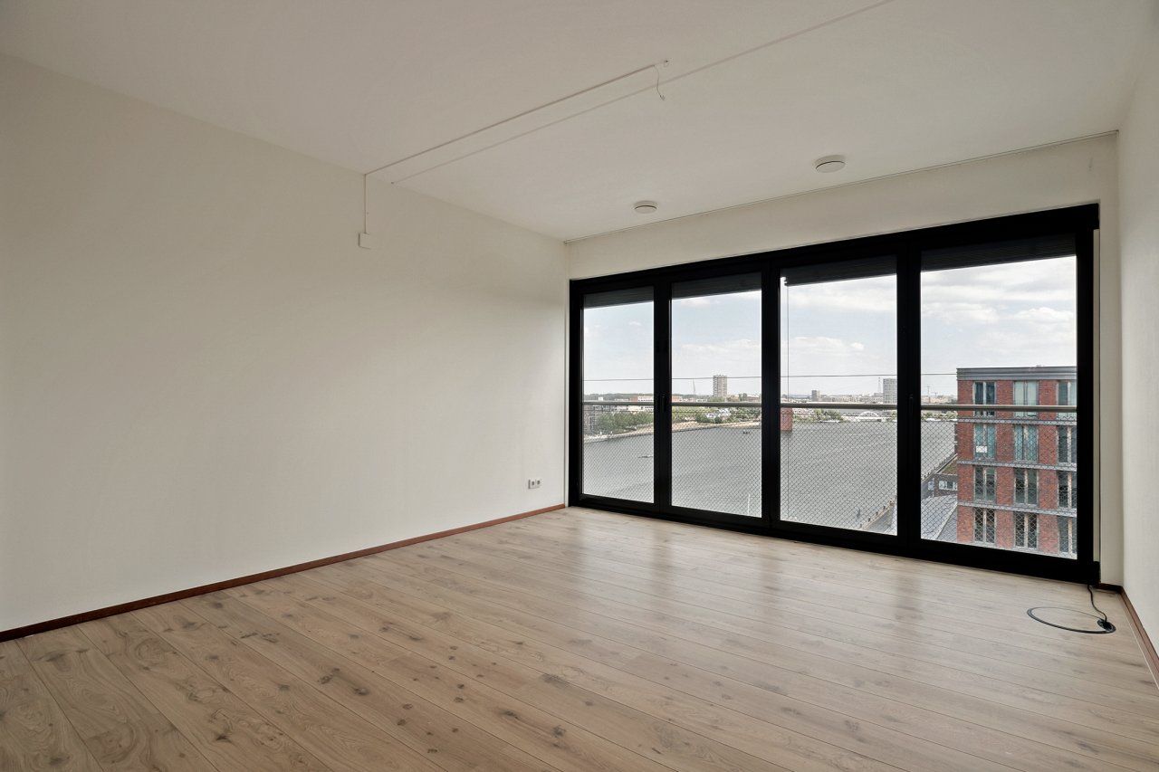 Foto 9 van Purperhoedenveem 110