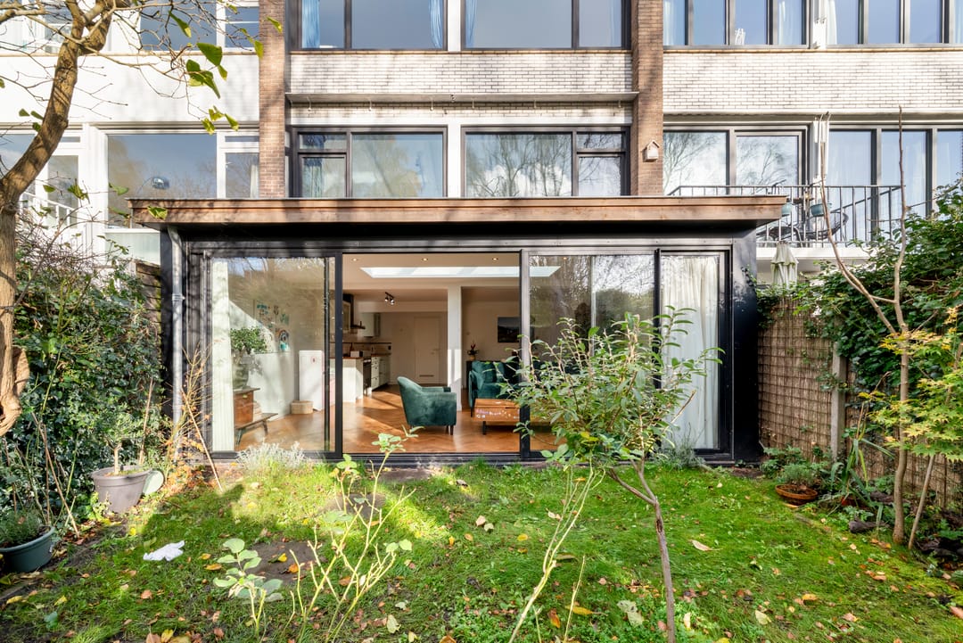 Photo 1 of Van Hogendorpstraat 39