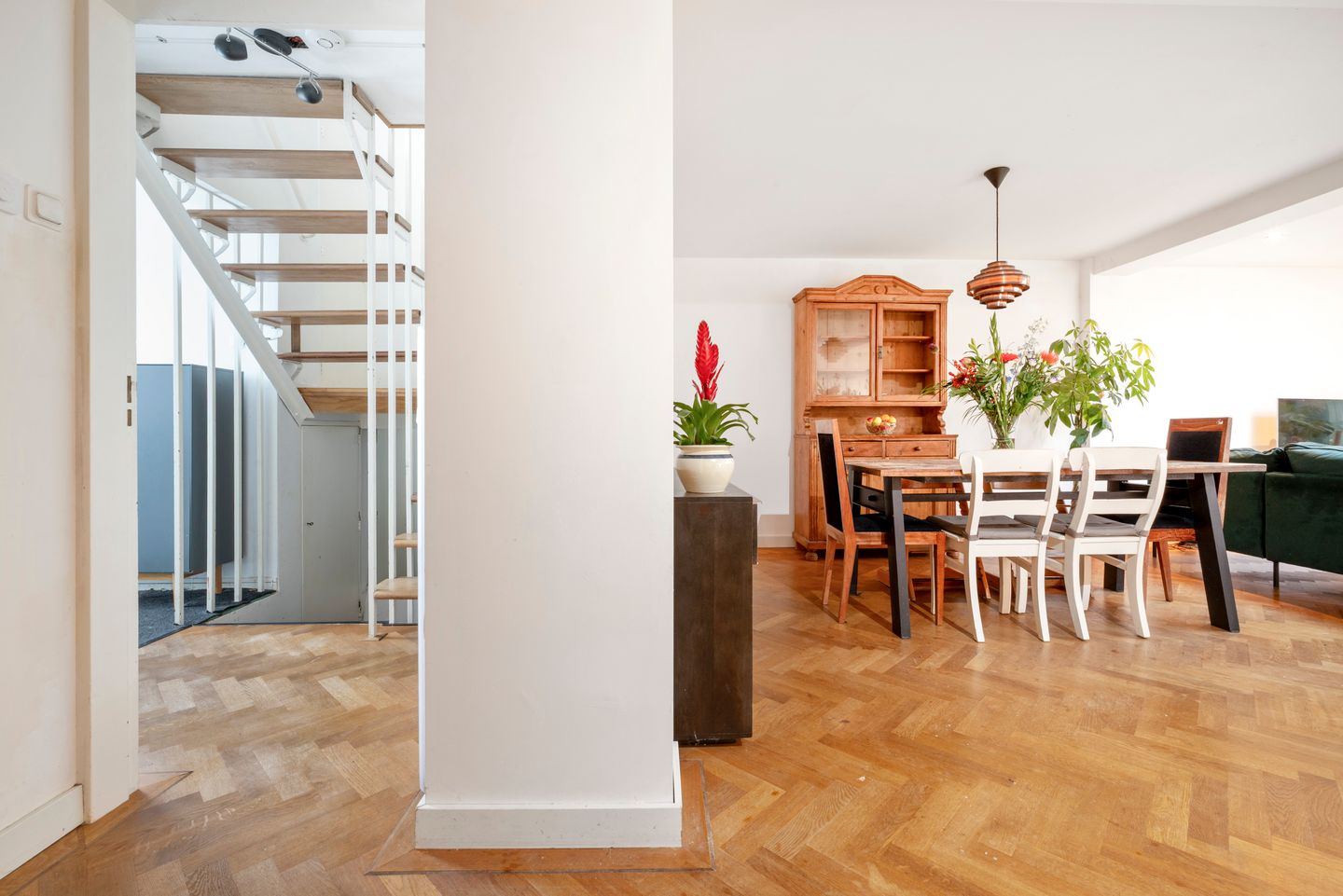 Photo 19 of Van Hogendorpstraat 39