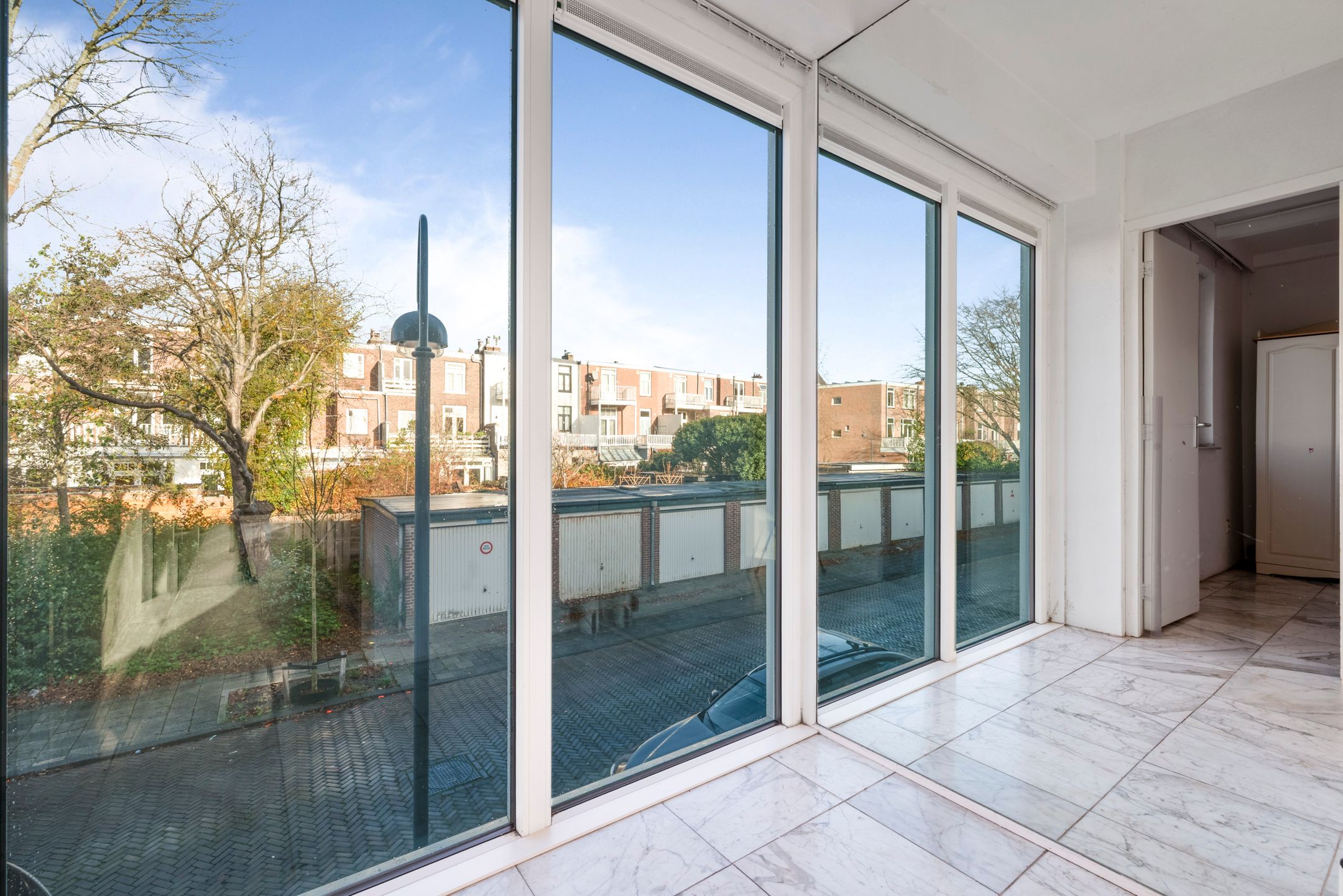 Photo 21 of Van Hogendorpstraat 39