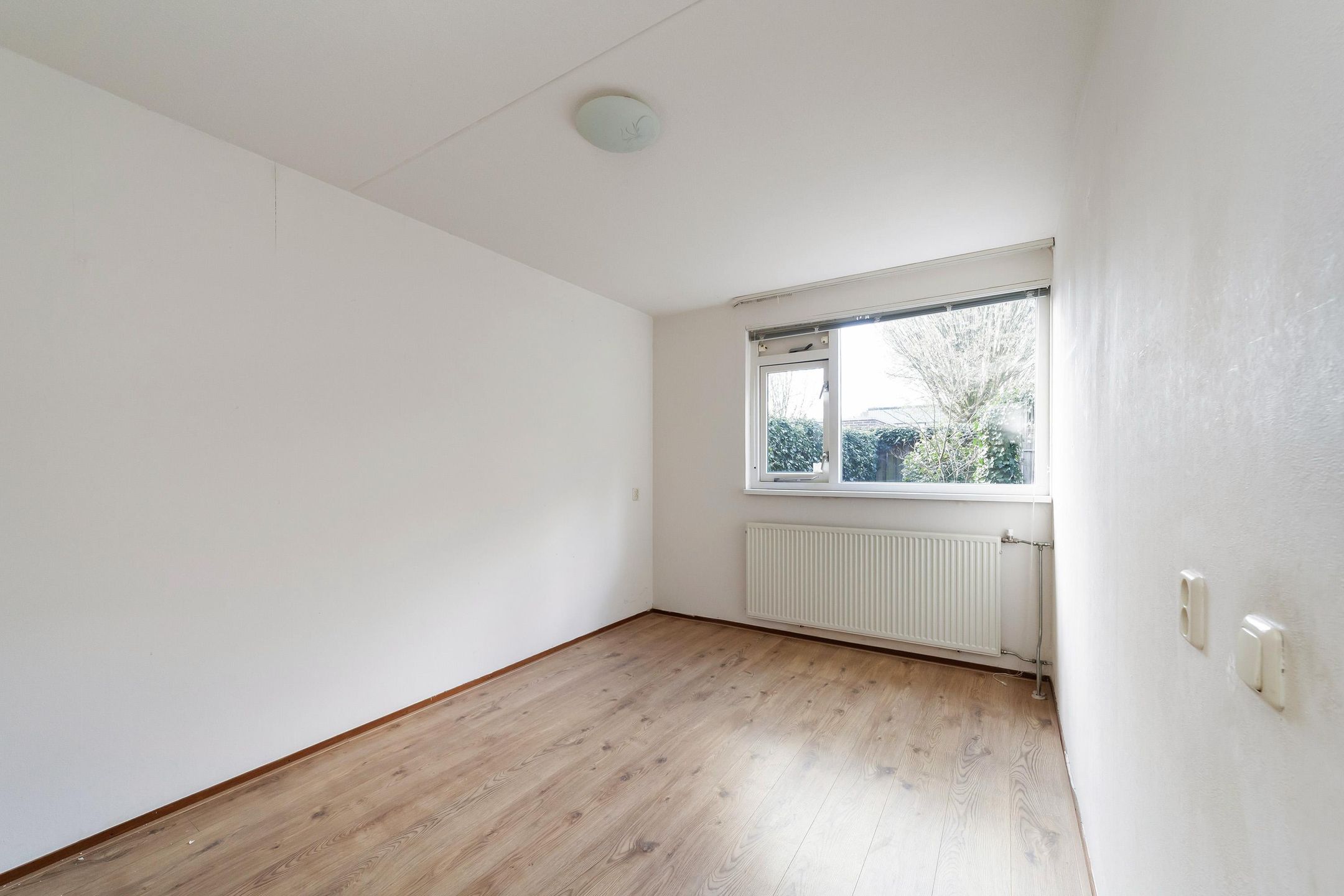 Photo 12 of Florijnstraat 4