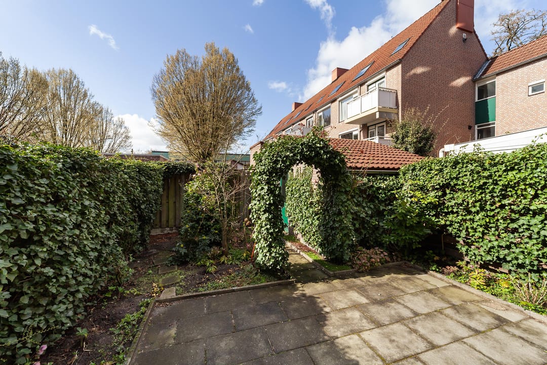 Photo 17 of Florijnstraat 4