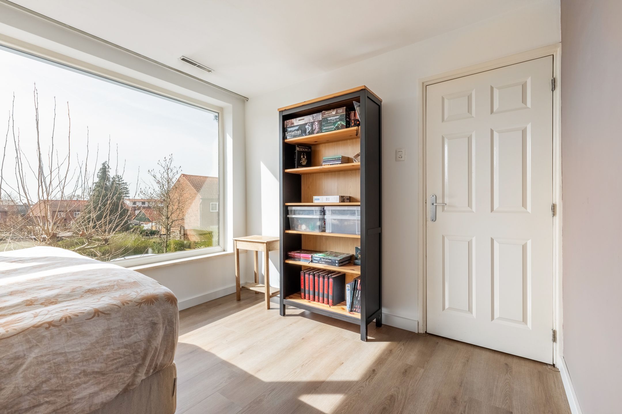 Spacious family home with 4 bedrooms, 10 solar panels and garden veranda — 22