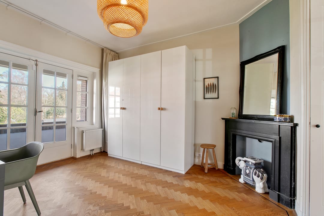 Characterful 1920s Semi-Detached Home with Sunny Garden in Bussum — 23