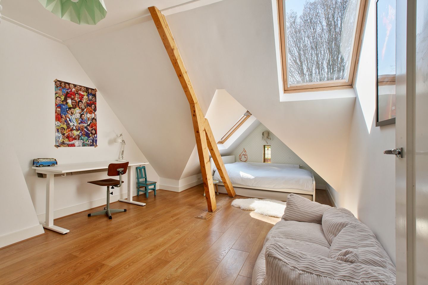 Characterful 1920s Semi-Detached Home with Sunny Garden in Bussum — 34