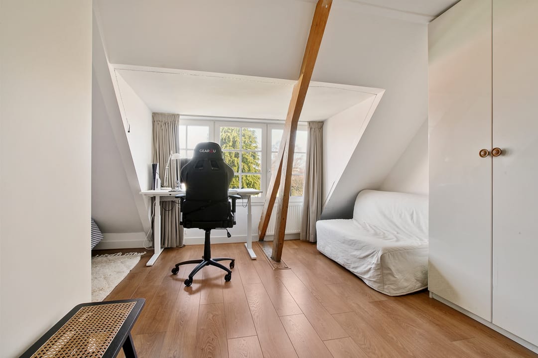 Characterful 1920s Semi-Detached Home with Sunny Garden in Bussum — 40