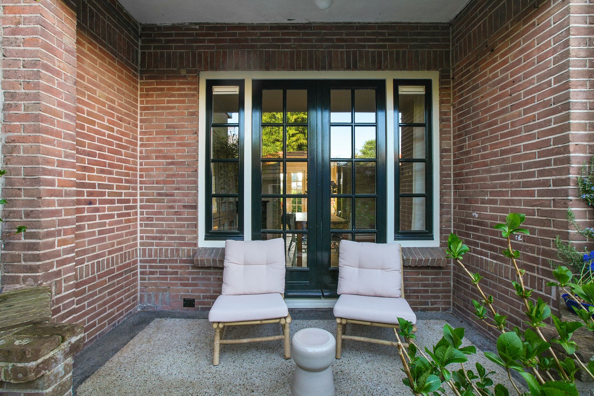 Characterful 1920s Semi-Detached Home with Sunny Garden in Bussum — 50