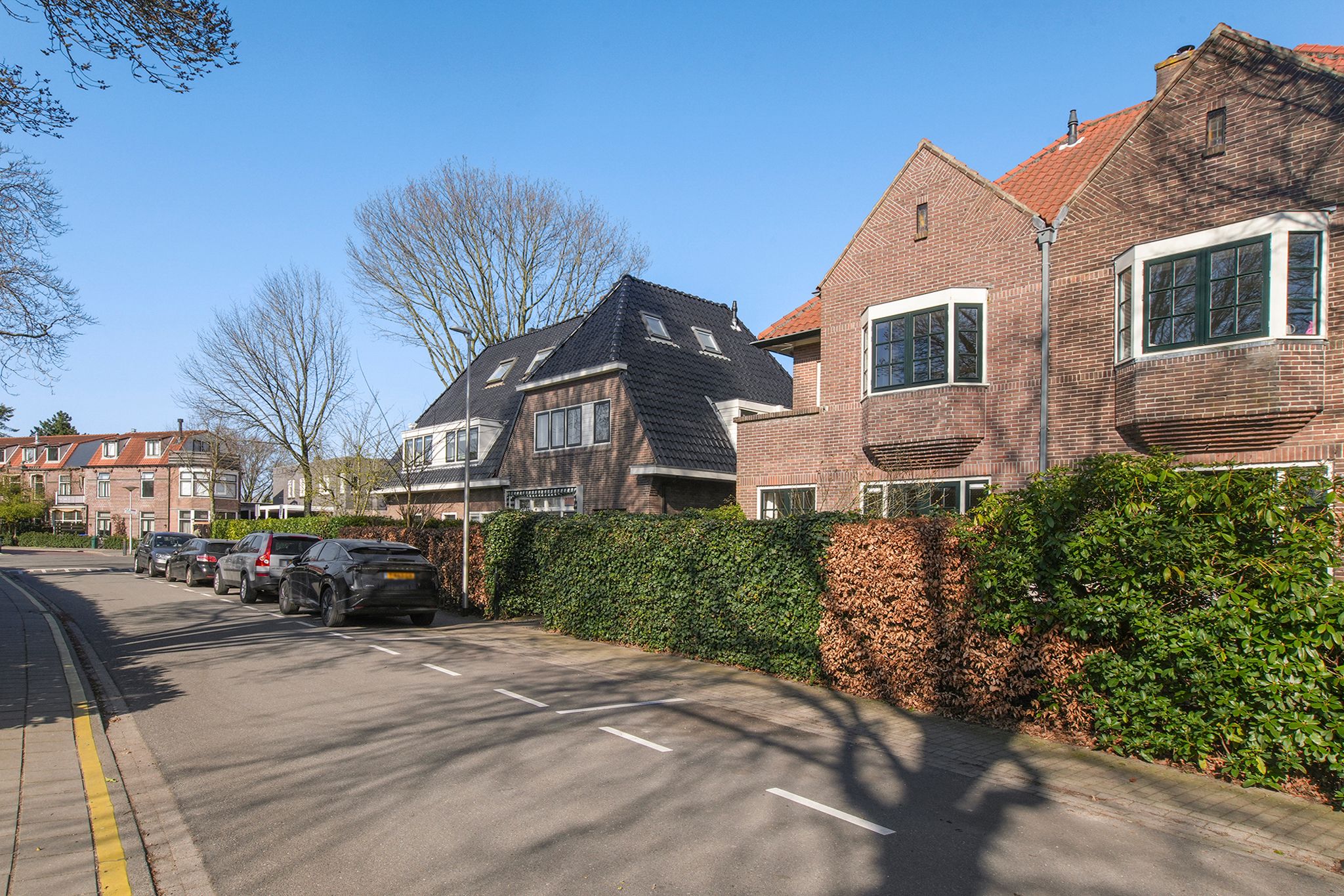 Characterful 1920s Semi-Detached Home with Sunny Garden in Bussum — 59