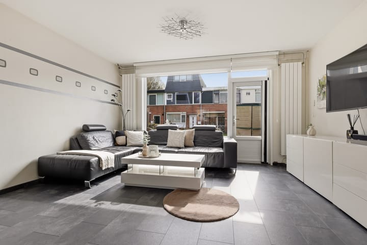 Photo 2 of Clusiusstraat 68