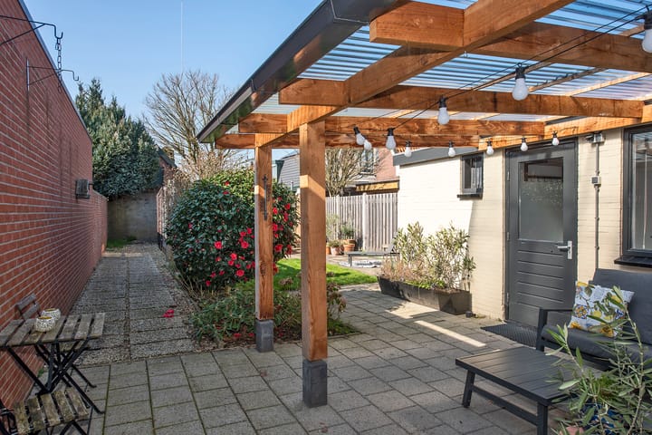 Foto 4 van Bernhardstraat 8