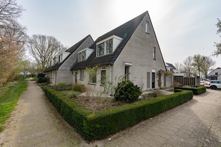 Photo 2 of Sluiskamp 3001