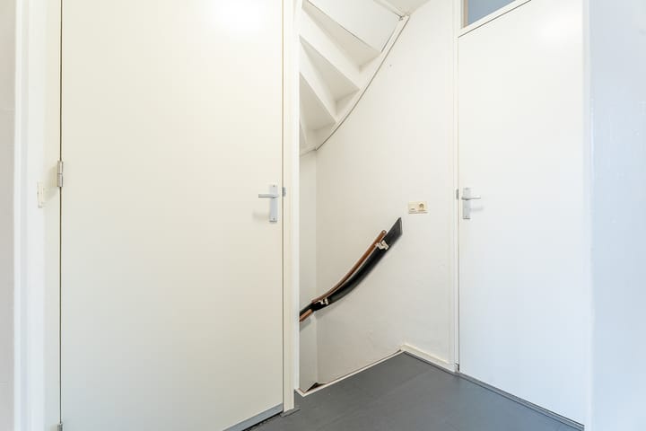 Tussenwoning te koop: Jacobus van 't Hofflaan 5, Berkel-Enschot