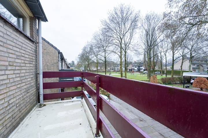 Tussenwoning te koop: Jacobus van 't Hofflaan 5, Berkel-Enschot