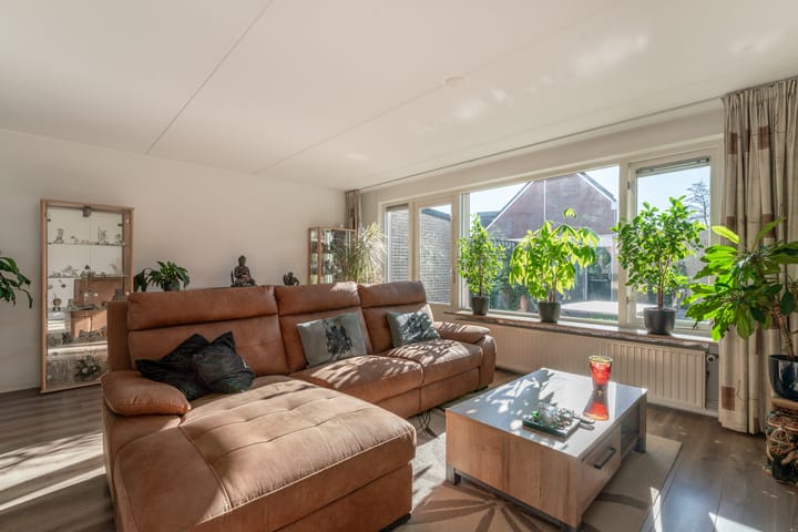 Foto 2 van van Dijckstraat 1