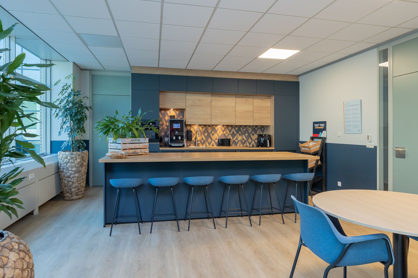 Bekijk foto 2 van Nijverheidstraat 6