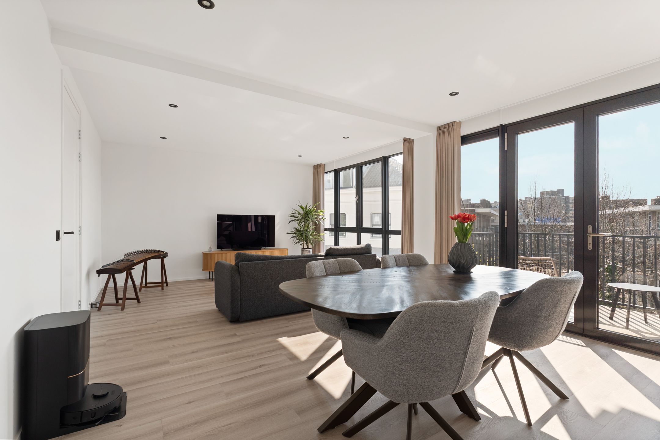 Foto 3 van Stationsplein 14-2