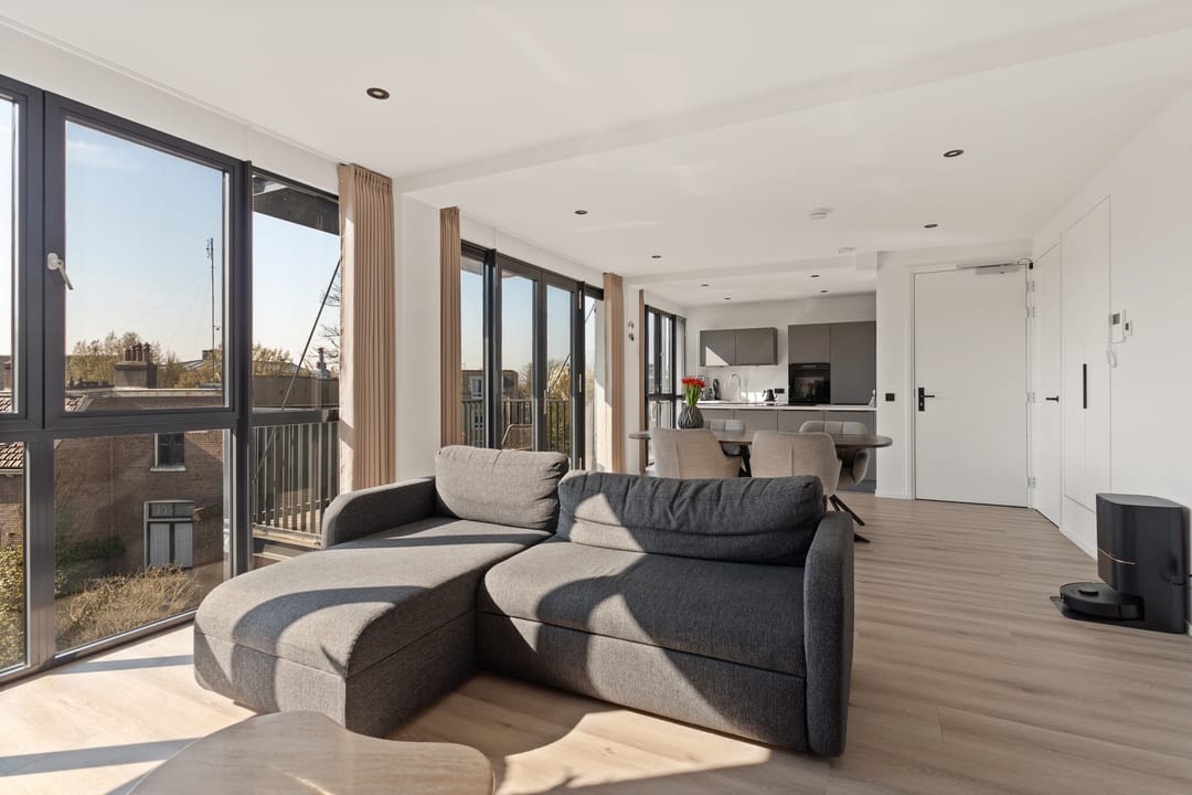 Foto 7 van Stationsplein 14-2