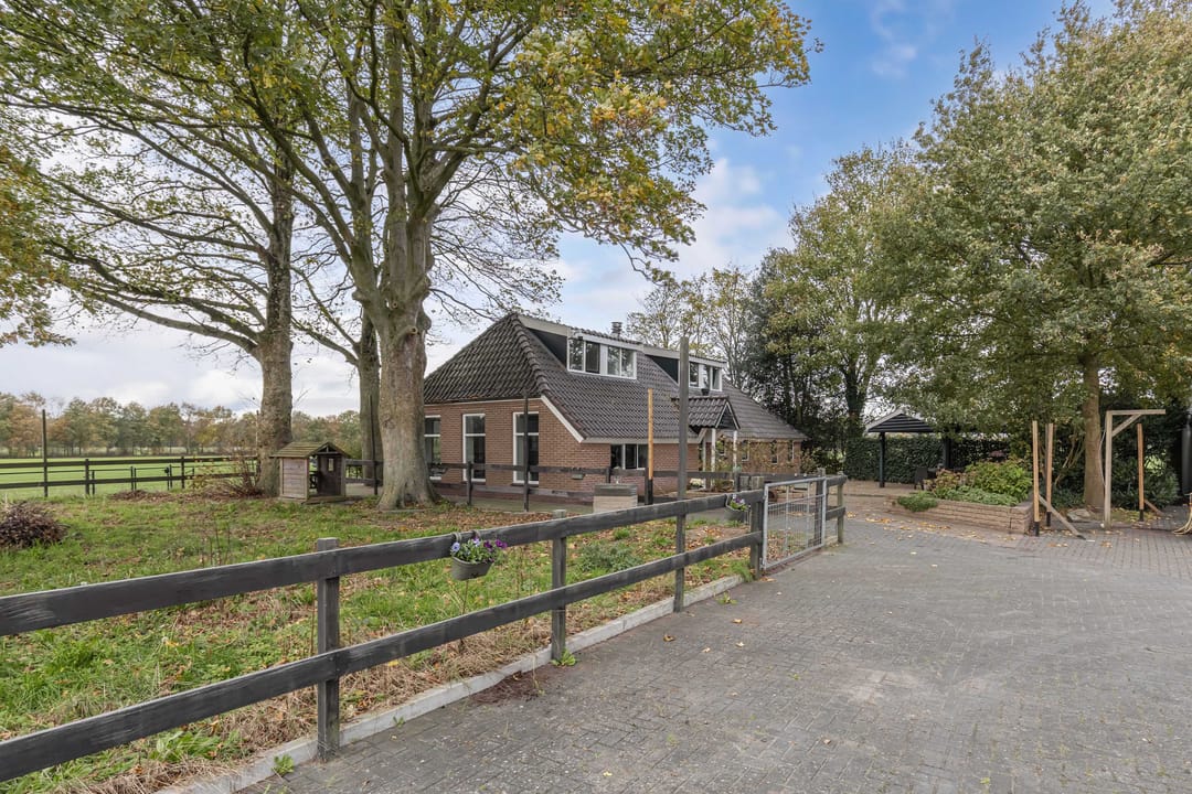 Photo 1 of Leemweg 21
