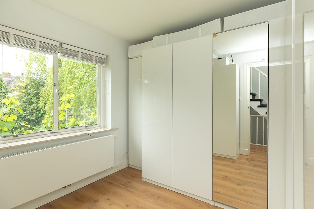 Semi-detached villa with sunny garden in the green heart of Laren — 21