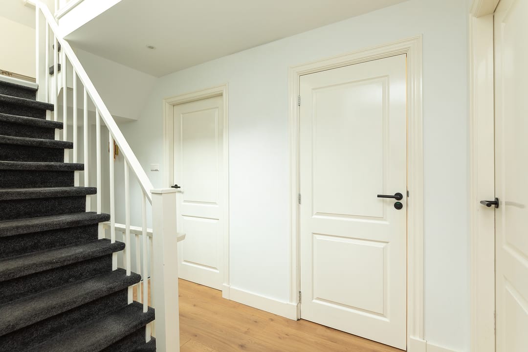 Semi-detached villa with sunny garden in the green heart of Laren — 22